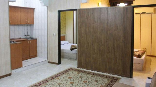 Azar-Mashhad_61023