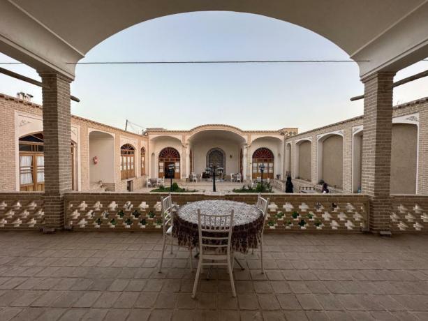 Reyhan-Kashan_58488