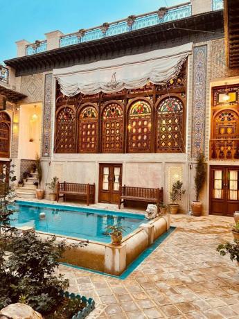 Shamsolmolok-Shiraz_54740