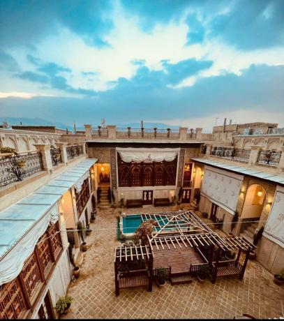 Shamsolmolok-Shiraz_54742