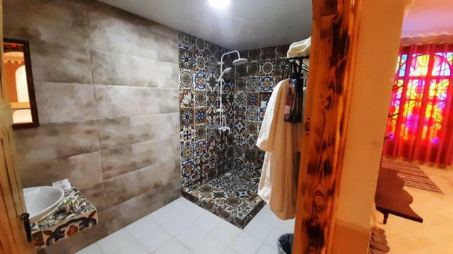 Yalo-Kashan_60320