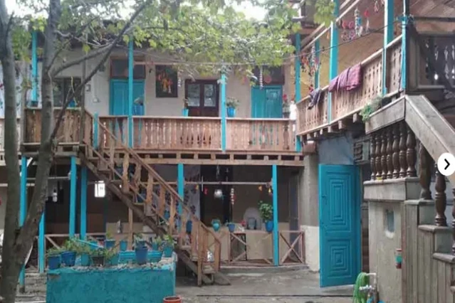 نمای کلی اقامتگاه بومگردی عاروس ویشه آمل