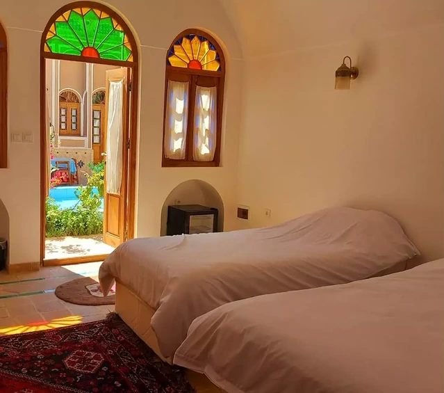 اتاق دو تخته تویین اقامتگاه سنتی آلما یزد