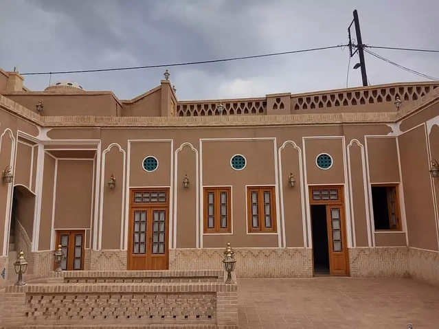 نمای داخلی اقامتگاه سنتی آلما یزد