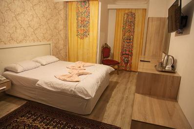 Ardabil-IdealBoutique_32751