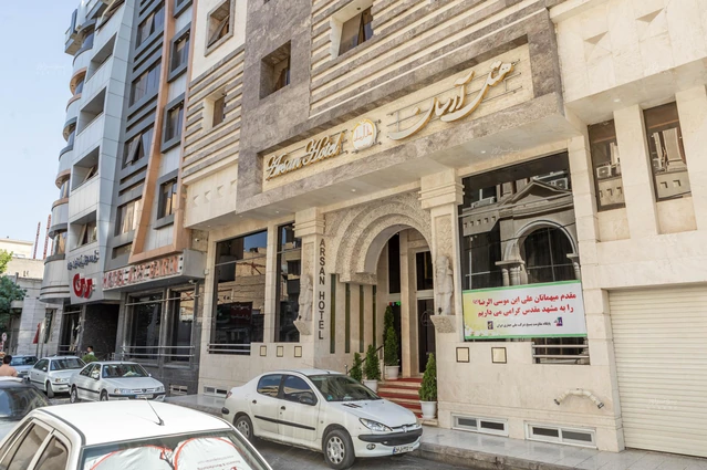 ورودی هتل