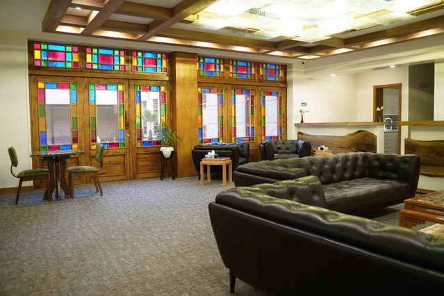 لابی زیبای هتل آرشا کلاب تهران