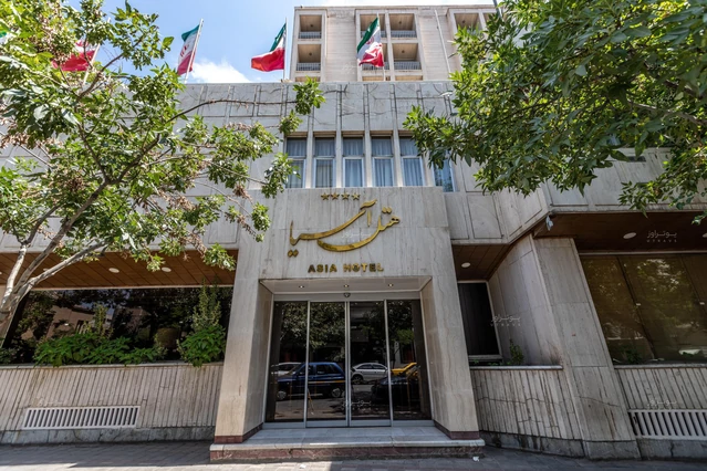 ورودی هتل