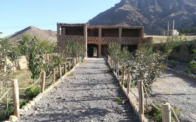 نمای کلی اقامتگاه بومگردی بابا اکبر تربت جام