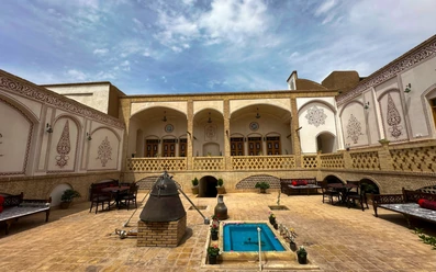 نمای داخلی اقامتگاه سنتی باران آران و بیدگل