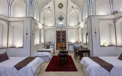 اتاق سه تخته اقامتگاه سنتی باران آران و بیدگل