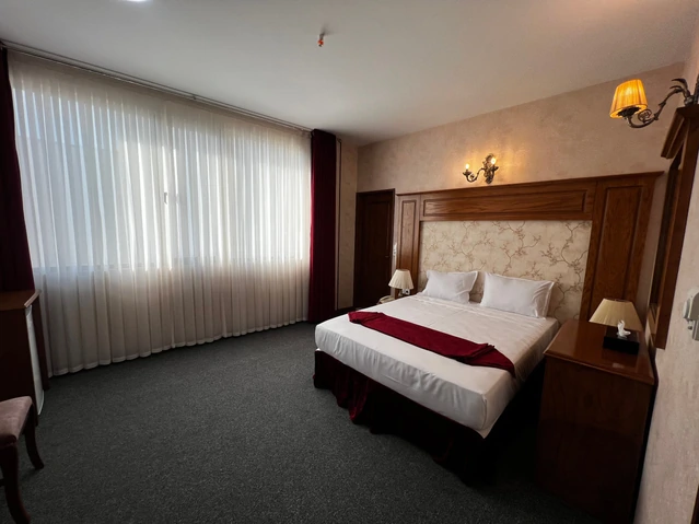 هتل بارش مشهد - اتاق دو تخته دبل - رزرو از یوتراوز