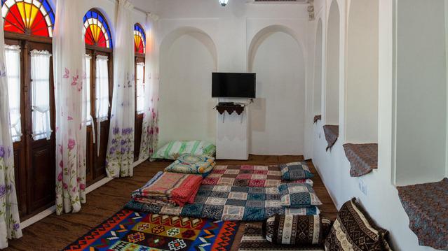 Bushehr-ManHamisheSabz_228
