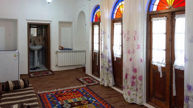 Bushehr-ManHamisheSabz_229