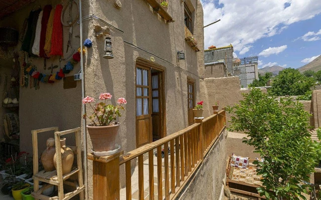 نمای کلی اقامتگاه بوم گردی چنارستان دررود نیشابور اقامتگاه بوم گردی چنارستان دررود نیشابور