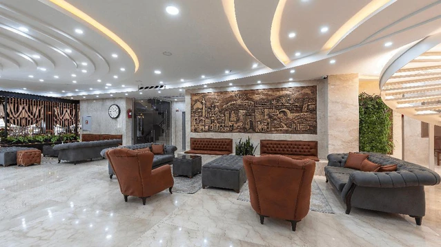 لابی هتل دانشمند اصفهان