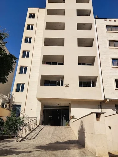 نمای کلی هتل آپارتمان دی شیراز