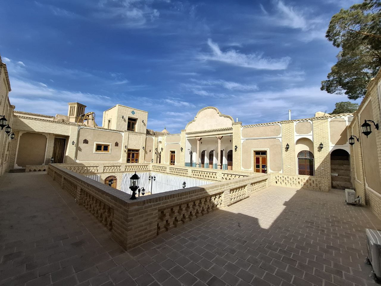 DivanSalar-Naeen_96831