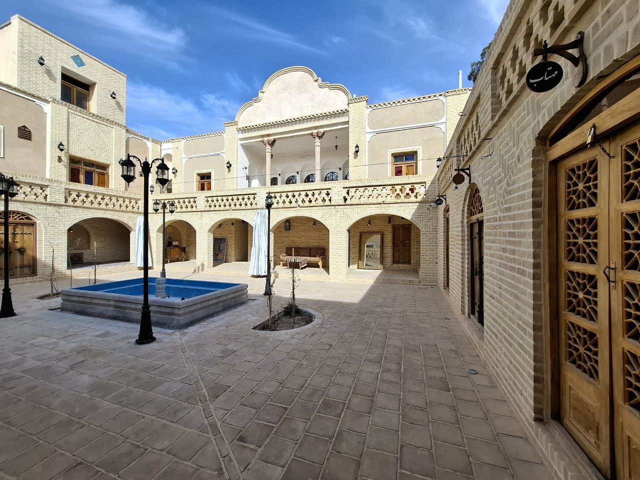 DivanSalar-Naeen_96833