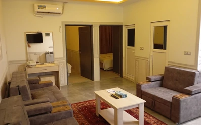 فضای نشیمن سوئیت دو خوابه هتل درکا خرمشهر