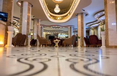 مبلمان سلطنتی و کلاسیک در لابی هتل در قصر الکاظمیه کربلا
