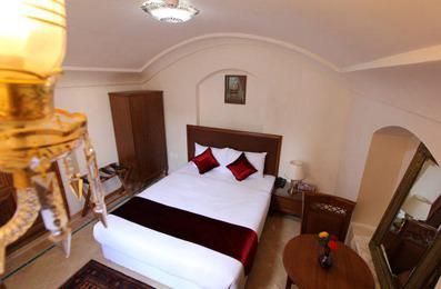 اتاق 2 تخته هتل عمارت ماندگار کاشان