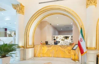 پذیرش هتل پارس امپراطور مشهد در لابی