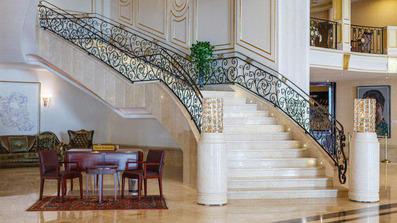 لابی هتل اسپیناس پالاس تهران