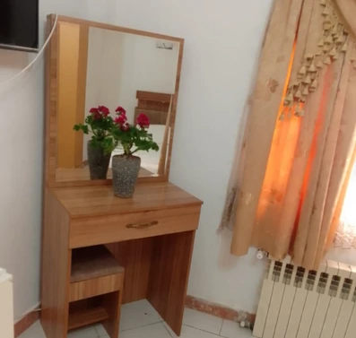 کمد و دراور  آینه