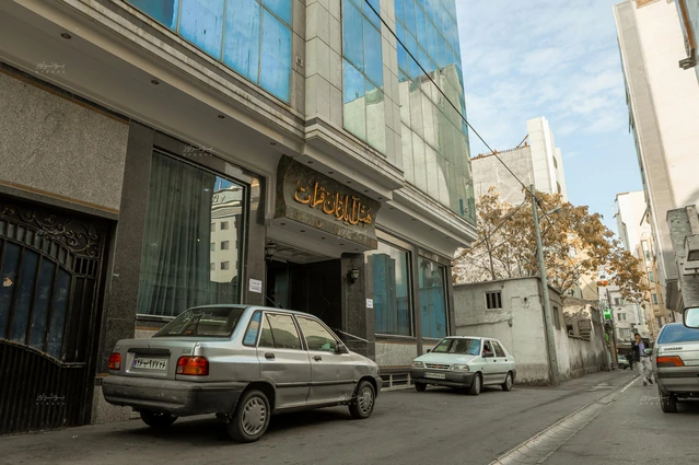 ورودی هتل آپارتمان