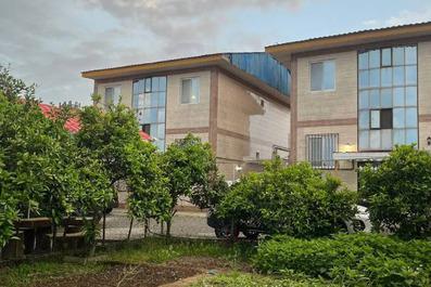 نمای بیرونی خانه مسافر گل یاس بندر انزلی