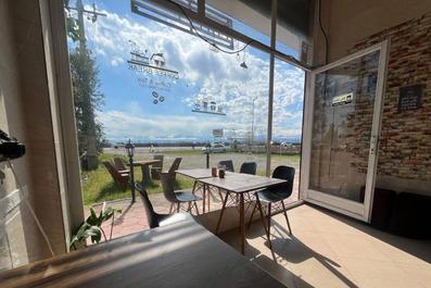 کافی‌شاپ خانه مسافر گل یاس بندر انزلی