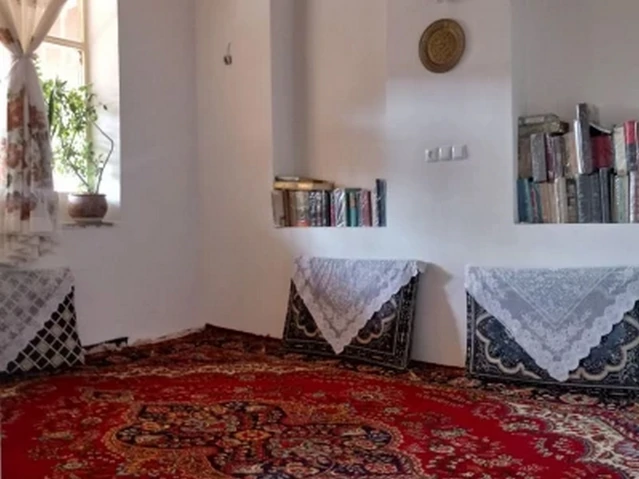 نمای داخلی اتاق ها اقامتگاه بوم گردی قلعه عقابها قزوین