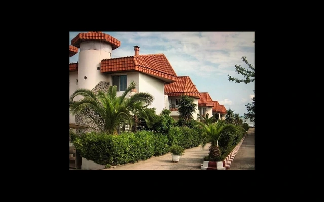 نمای روز ورودی هتل