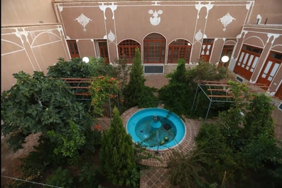 نمای داخلی اقامتگاه بومگردی کوچه حنا یزد