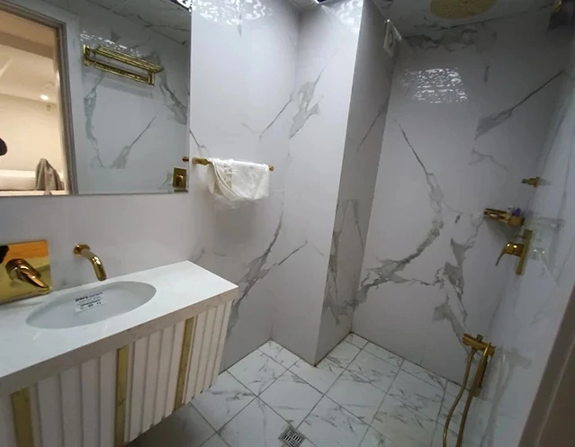 توالت فرنگی و دستشویی