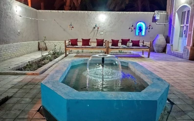 فضای محوطه اقامتگاه بومگردی هوربانو شهداد