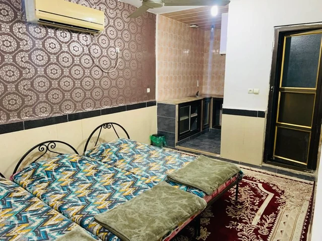 اتاق سه تخته مهمانپذیر جزیره طلایی قشم