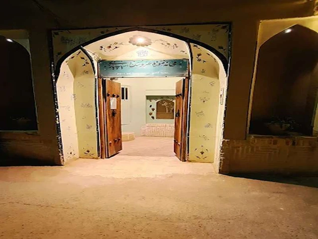 در ورودی