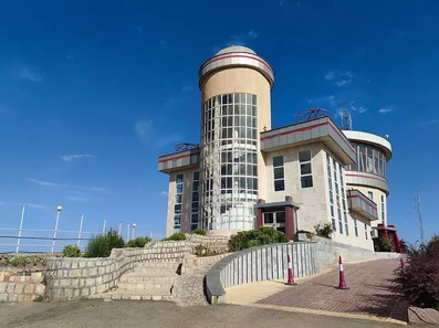 نمای کلی هتل رصد خانه کاسین خرم‌آباد