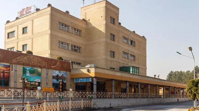 نمای کلی هتل کاوه اصفهان