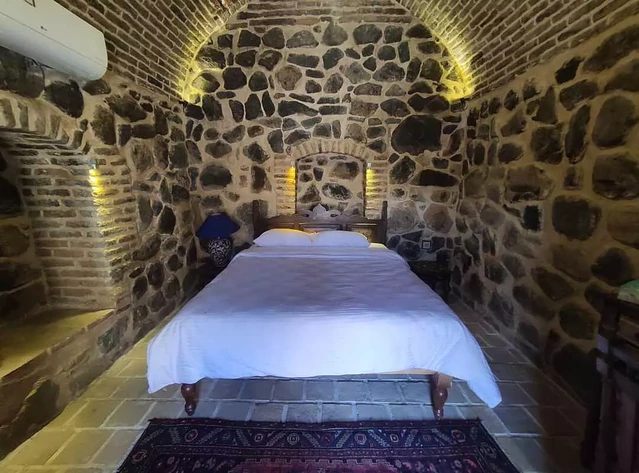 اتاق دو تخته دبل بوتیک هتل کوهاب نطنز