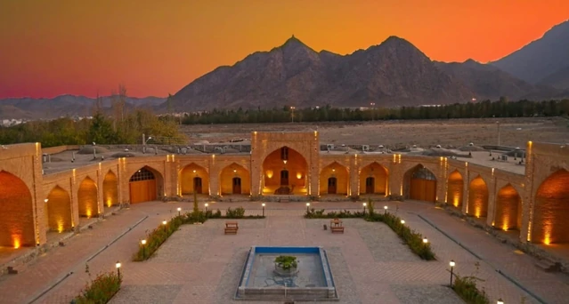 نمای کلی بوتیک هتل کوهاب نطنز