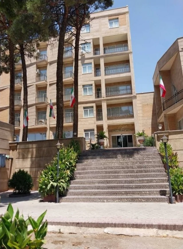 نمای کلی هتل کوثر خرم آباد