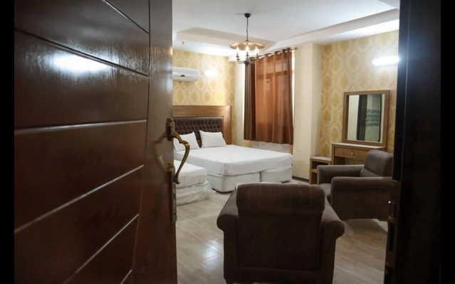 نمای ورودی به سویت