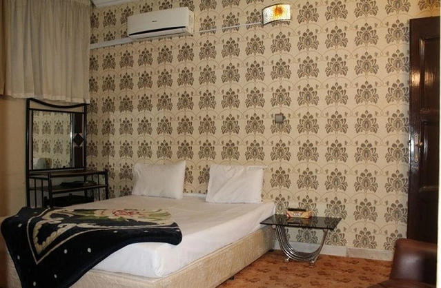 اتاق دو تخته دبل هتل آپارتمان نقش جهان مشهد