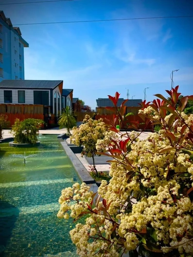 نمای بیرونی هتل پارک پلاس بندر انزلی