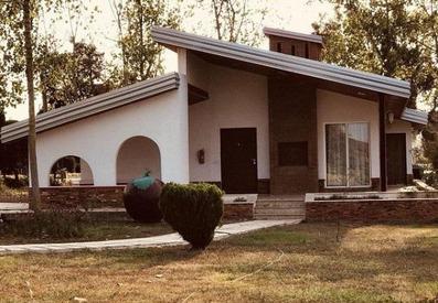 نمای شیک و هندسی سوئیت های مجتمع گردشگری پارمیس ساری