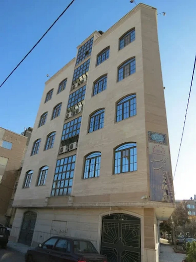 نمای کلی هتل راهنما مشهد