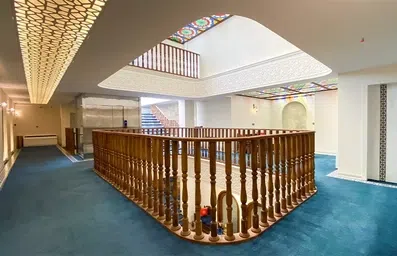 فضای بین طبقات در هتل رامان اصفهان